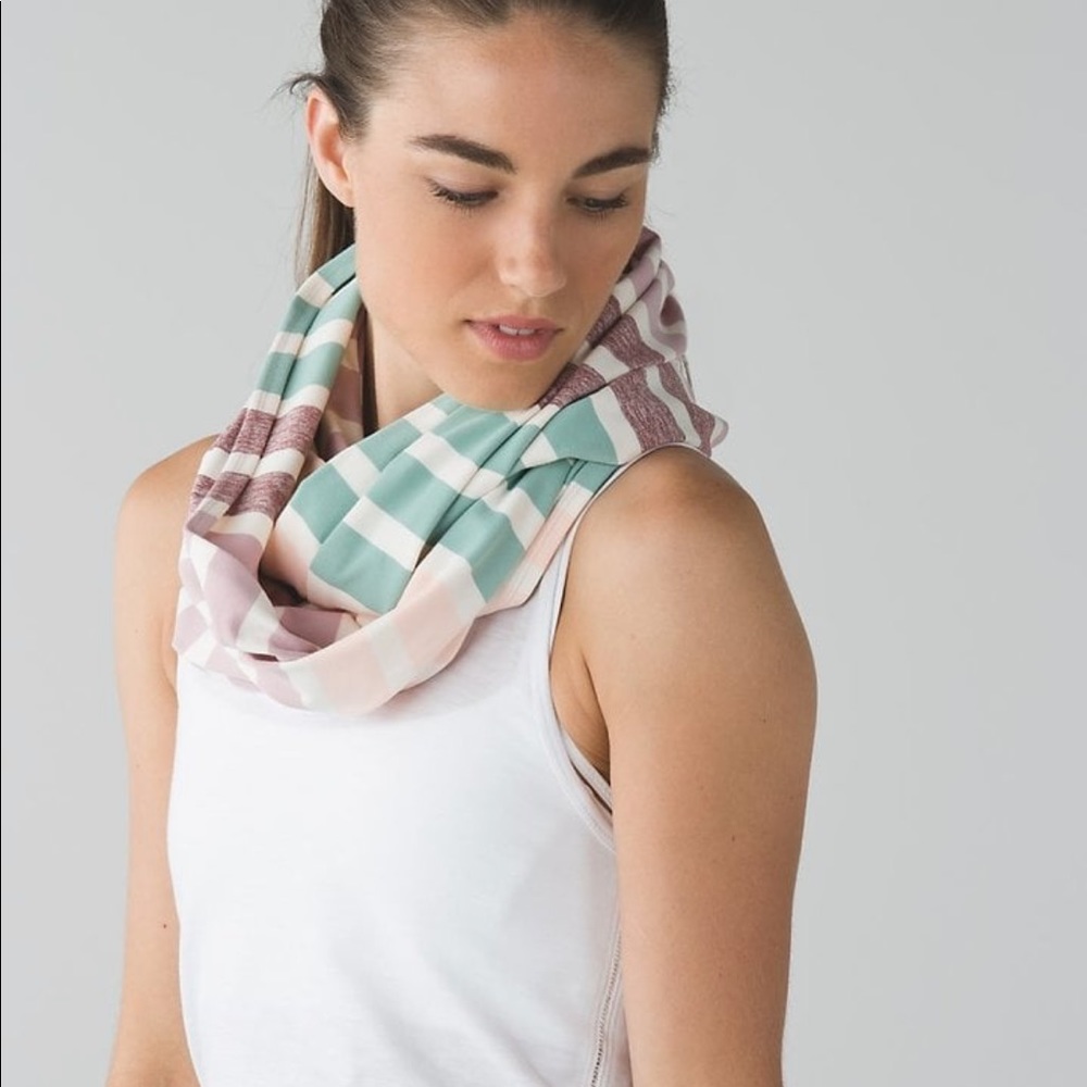 Lululemon vinyasa scarf